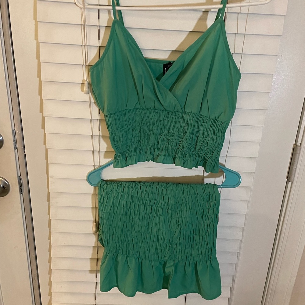 Vero Moda Green Tank/Skirt Set